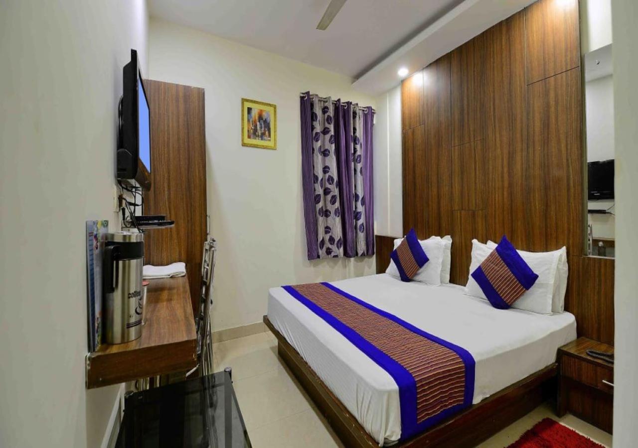 Hotel I Stay & Revels Near New Delhi Railway Station- By Ap Singh Hotels Esterno foto