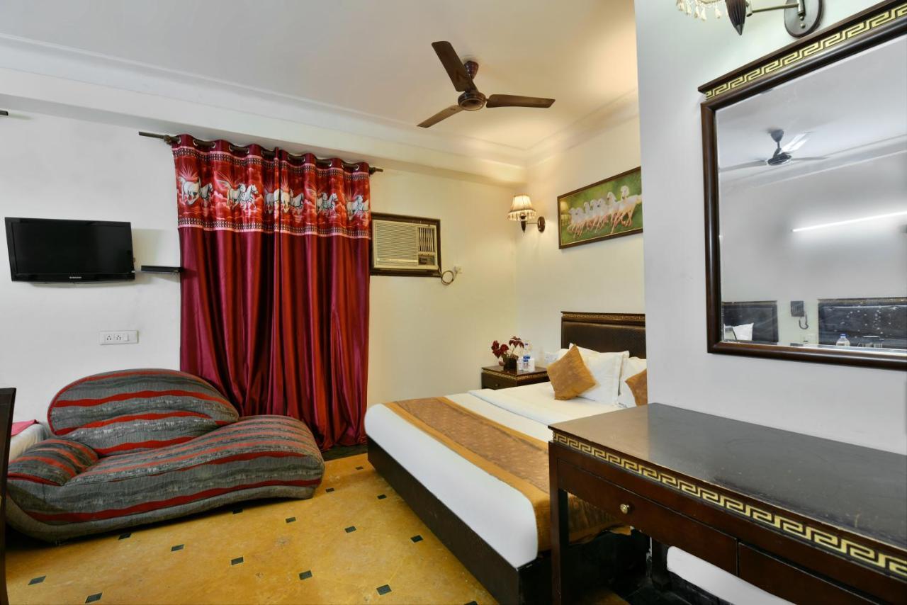 Hotel I Stay & Revels Near New Delhi Railway Station- By Ap Singh Hotels Esterno foto