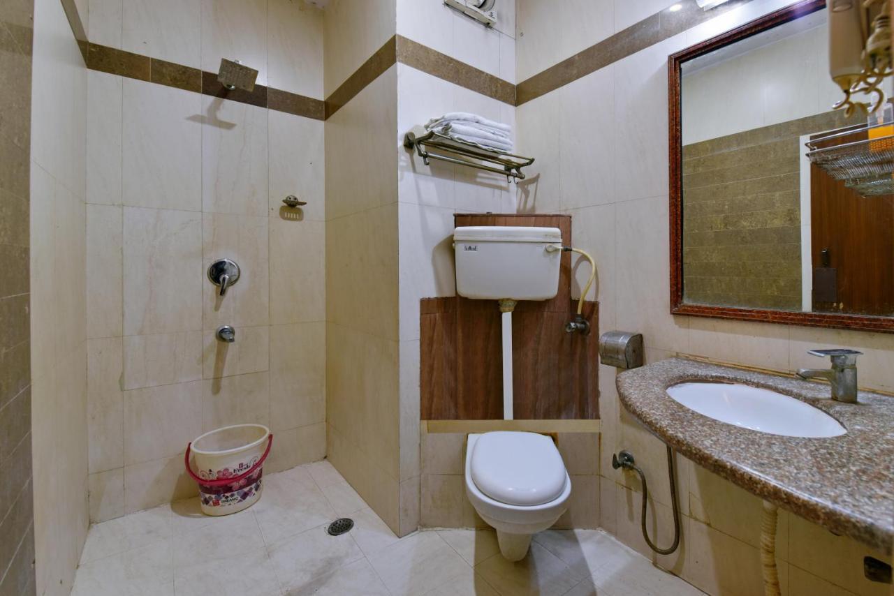 Hotel I Stay & Revels Near New Delhi Railway Station- By Ap Singh Hotels Esterno foto